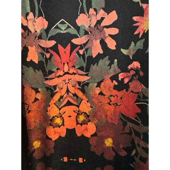 Intro. Black Floral Velvet Stretchy Long Sleeves Tunic Top Women's Plus Size 2X - Picture 7 of 9